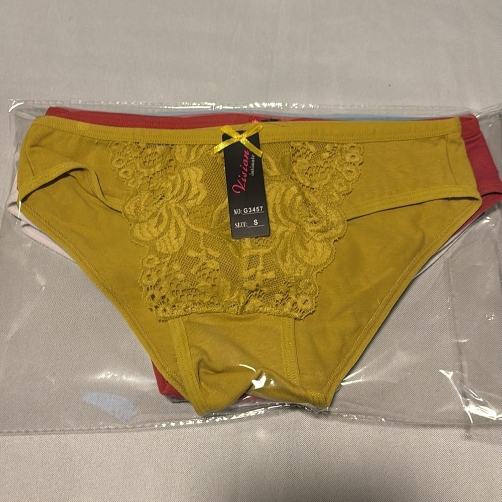 Set of 6️⃣ Vision Intimates Lace Trim Panties - Picture 5 of 5